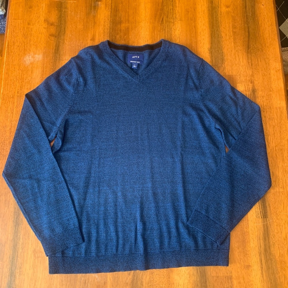 Apt. 9 V-Neck Sweater Large Royal Blue seriously soft Long Sleeve Casual